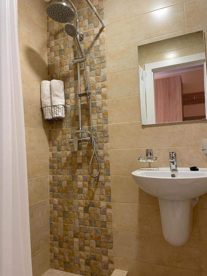 Hotel Olt By Ventura Мамая Екстериор снимка
