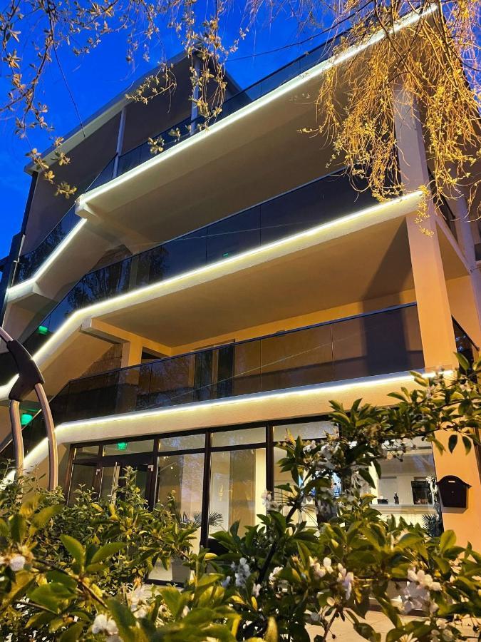 Hotel Olt By Ventura Мамая Екстериор снимка